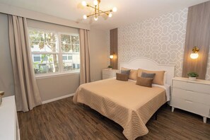 3 chambres, fer et planche à repasser, lit de bébé portatif, Wi-Fi