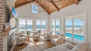 TV connectée, cheminée