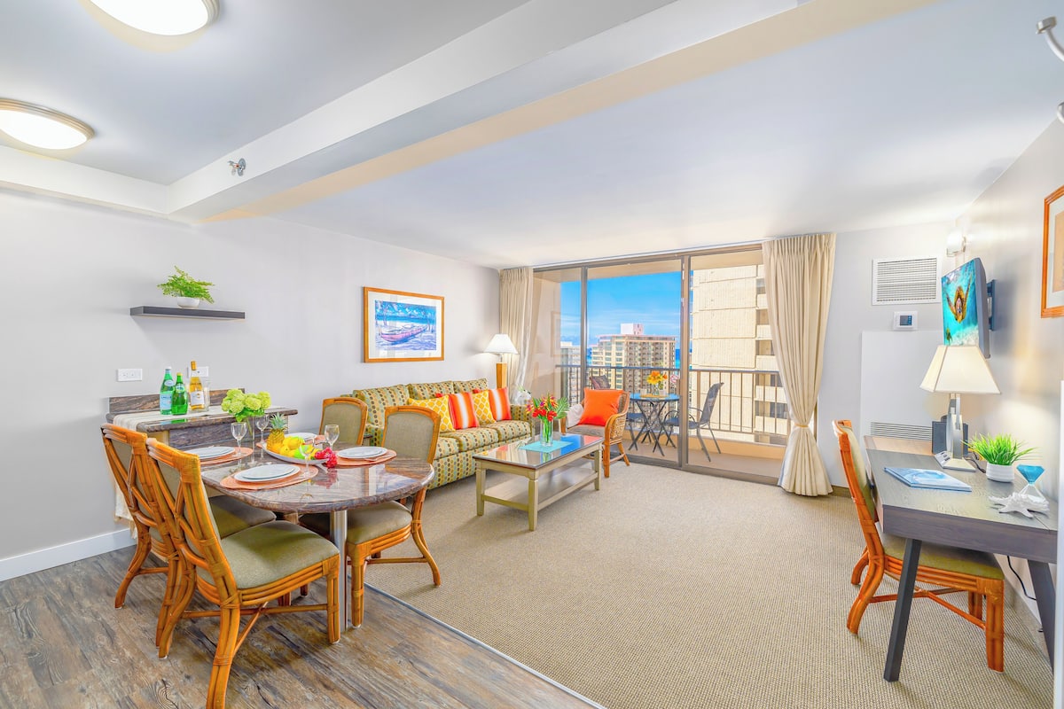 Apartment (1 Bedroom) | Living area