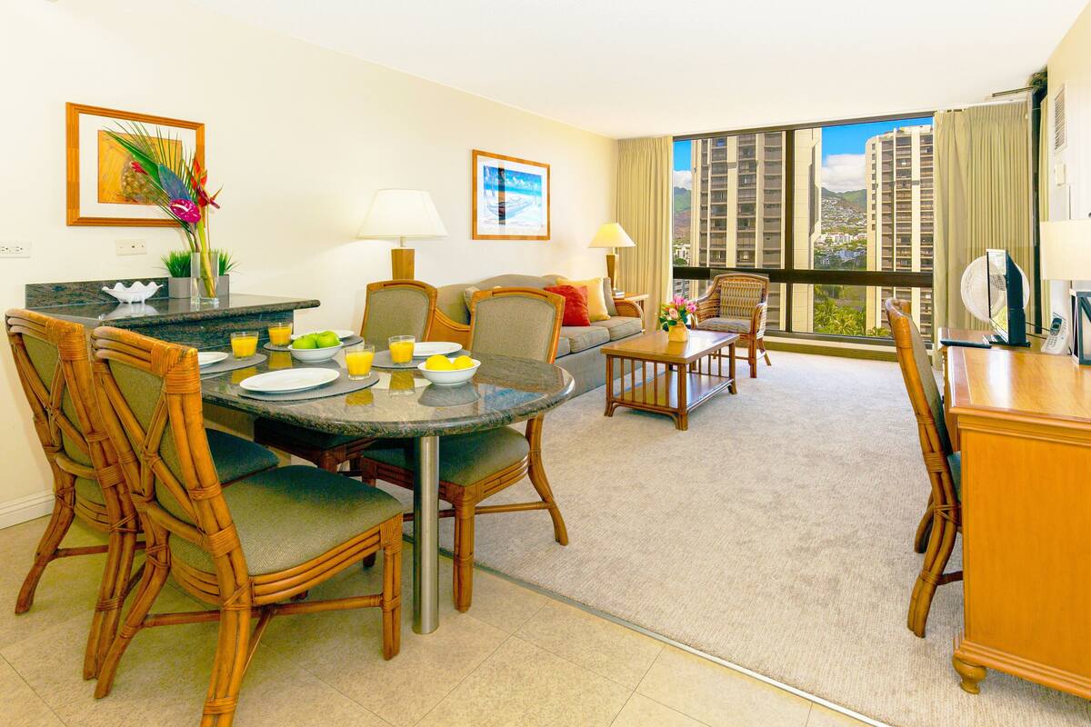 Standard Apartment, 1 King Bed with Sofa bed, Balcony, Mountain View (1 Bedroom) | Living area