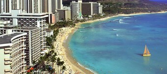 Waikiki Sunset Close to Beach with Parking