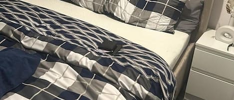 4 bedrooms, free WiFi, bed sheets
