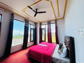 Deluxe Room - Prafull Hotel (Baijnath)