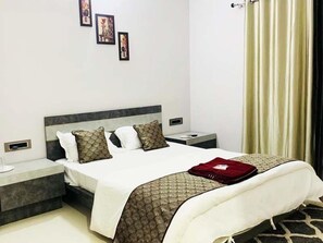 Deluxe Double Room, Balcony, Beach View