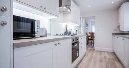 Fleet Street - 2 Bedroom - Swansea