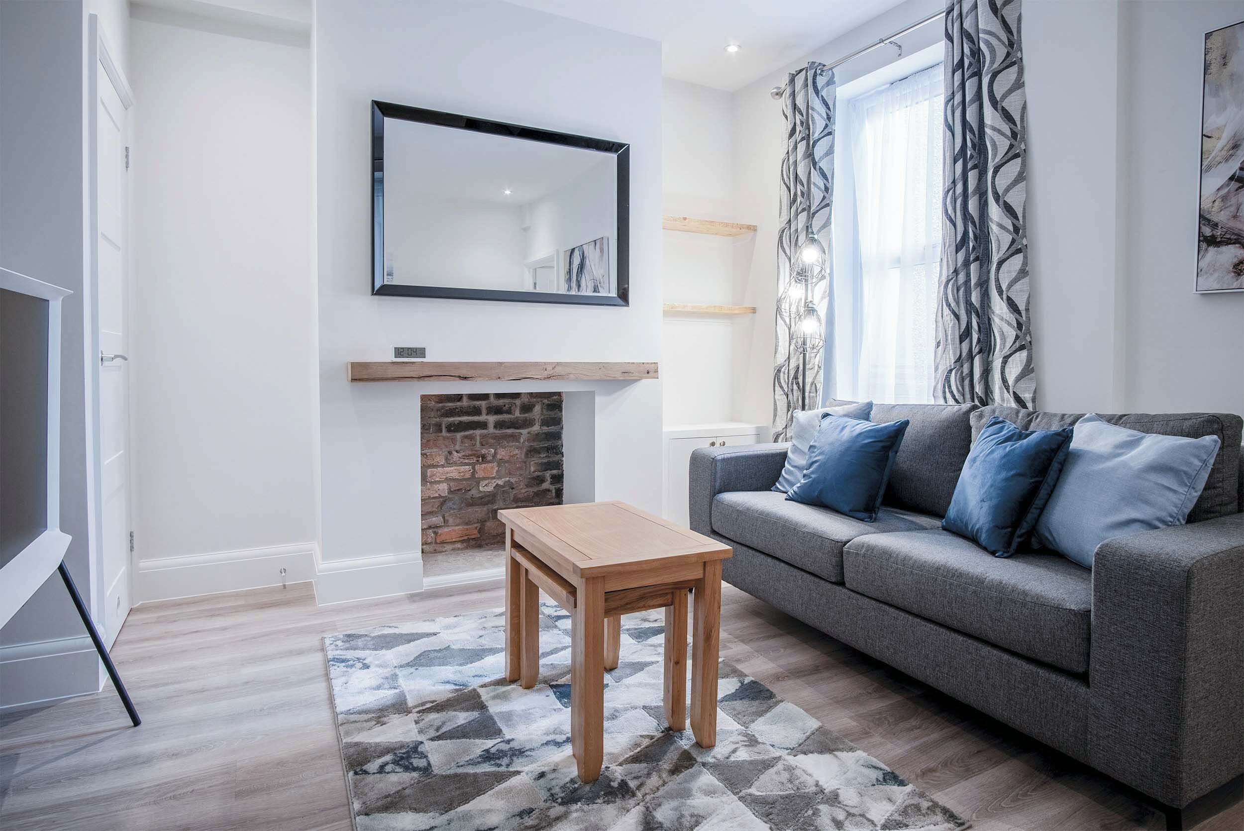 32-吋平面電視，提供有線頻道