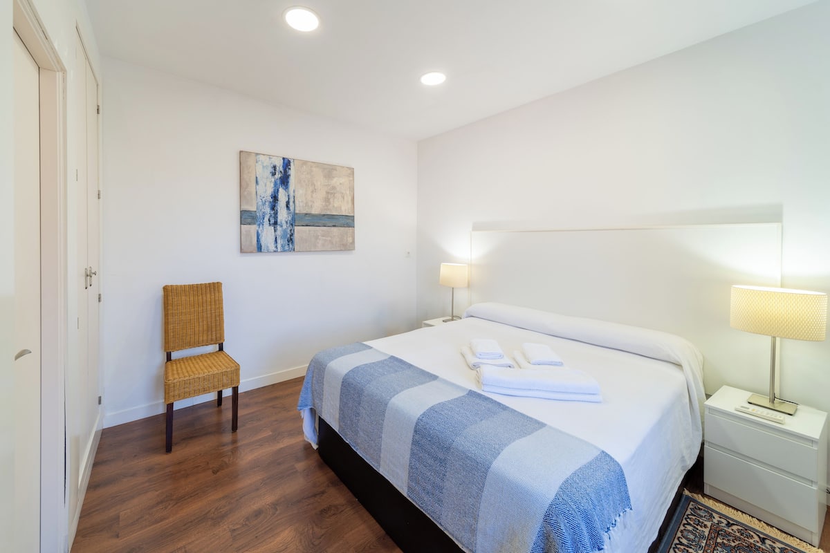 Junior Suite | 1 bedroom, free WiFi, bed sheets