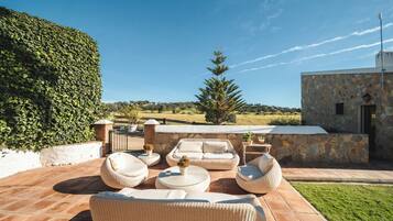 Télévision à écran plat de 50 pouces avec chaßnes par cùble