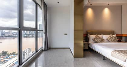 Wealth Mansion Suite River View by Soben