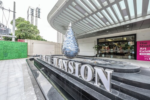 Wealth Mansion Suite River View by Soben