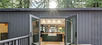 Relaxing Home Among The Redwoods - Dog-Friendly