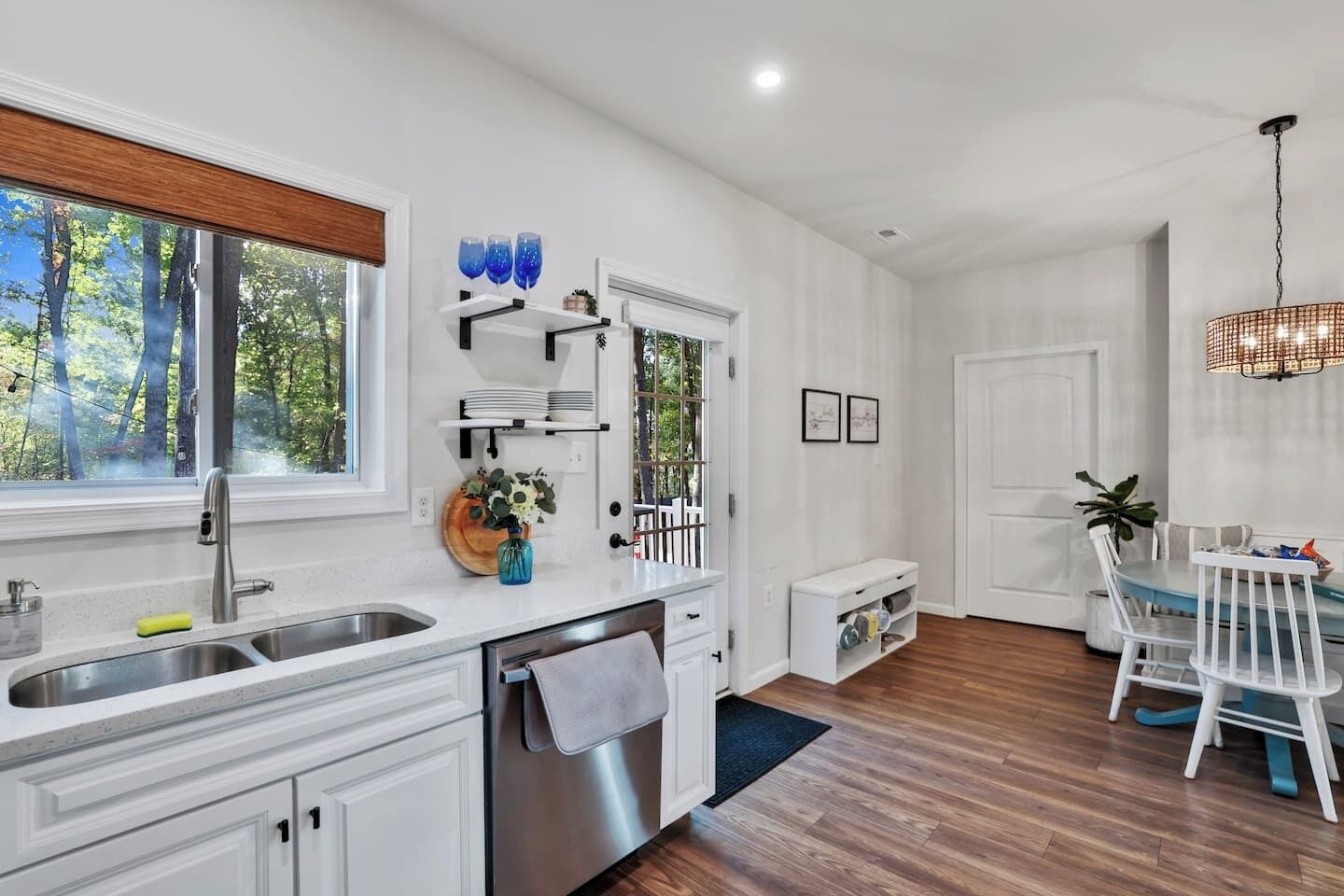 雪櫃、微波爐、焗爐、爐具