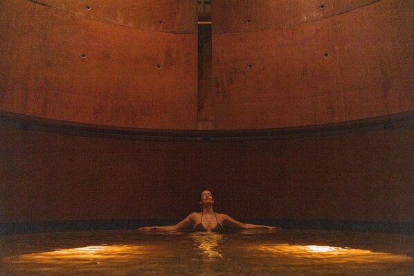 Hot springs, sports massages, massages