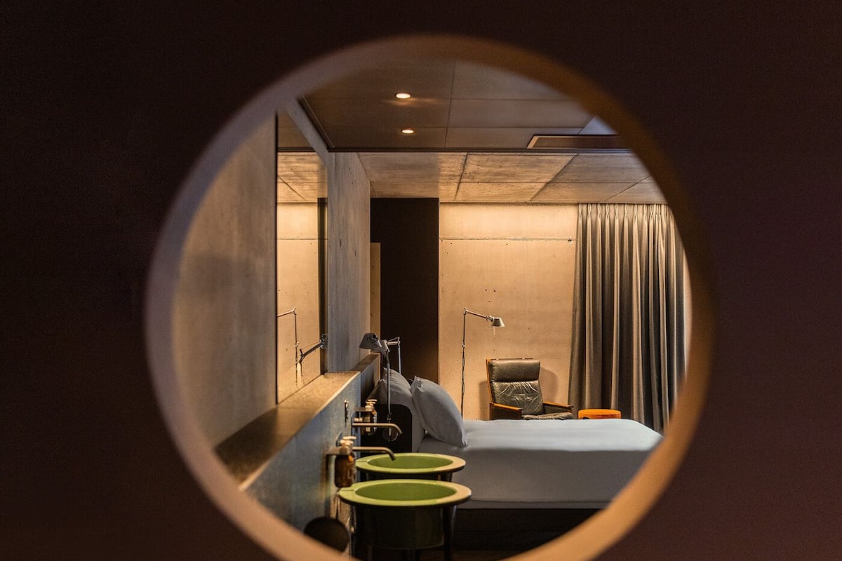 1 bedroom, in-room safe, blackout curtains, soundproofing