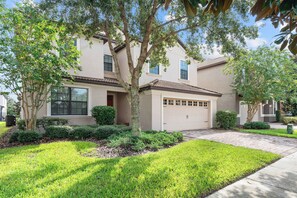 Exterior - ChampionsGate villa w/ pool, hot tub & games (Davenport)