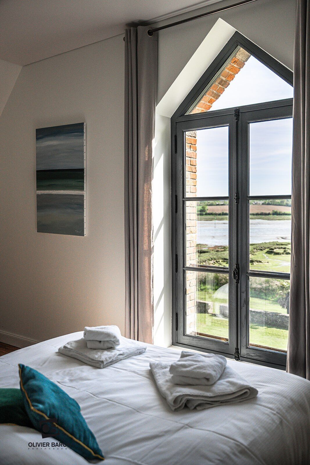 7 chambres, fer et planche à repasser, Wi-Fi, draps fournis