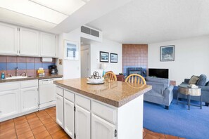 Interior - Sand & Sea (100) Retreat  - Stunning Beachfront on the Prom 2BR (Seaside)