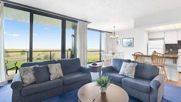 TV, fireplace, DVD player, offices