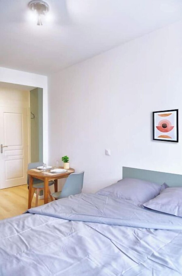 1 bedroom, iron/ironing board, WiFi