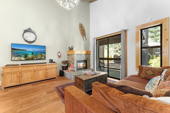 TV, fireplace, stereo, offices - Silver Strike Condo at Northstar (Truckee)