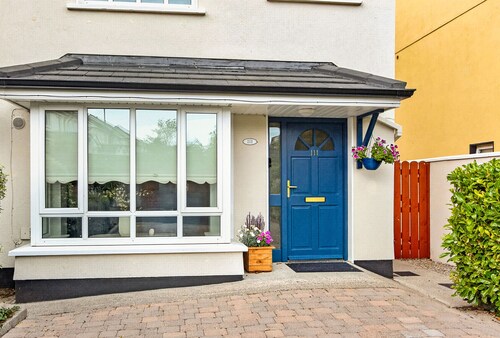 Modern Family Holiday Home with Knocknarea Views