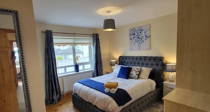 Hawthorns Holiday Home - Modern & Family Friendly