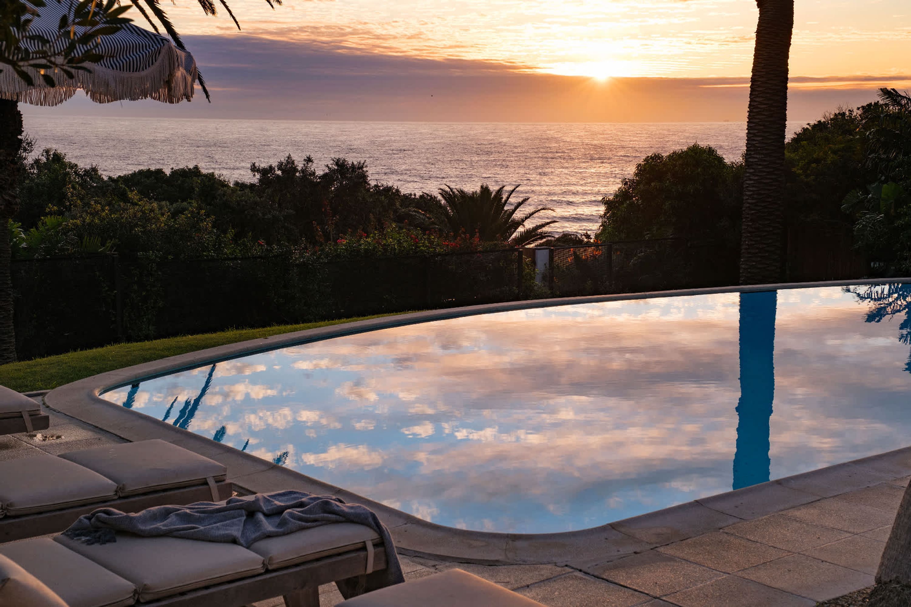 House | 5 bedrooms, desk, Internet