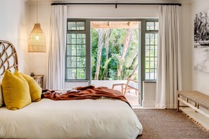 Casa | 5 quartos, escrivaninha, acesso à internet de alta velocidade