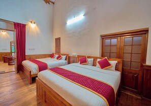 Superior kamer, uitzicht op de stad | 1 slaapkamer, gratis wifi, beddengoed