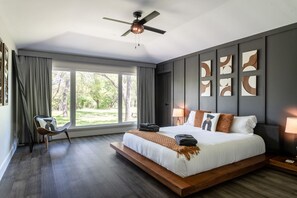 House | 4 bedrooms, Internet - Upstay - Farmhouse on 10 Acres w Pool-tennis-games (Austin)