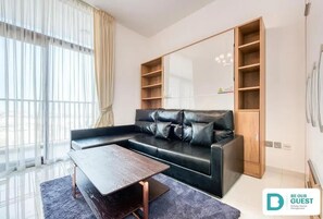 Living area - Starz Tower Cozy Apartment in Dubai (Dubai)