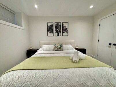 3BD Stylish Cozy Suite in Riley Park