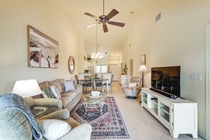 Apartment (2 Bedrooms) | Interior - Naples Condo 10 Mi to Beach: Pool & Hot Tub Access (Naples)