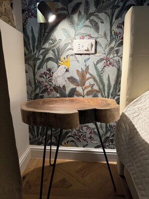 Luksus-firemannsrom | Safe på rommet, skrivebord, blendingsgardiner og wi-fi (inkludert)