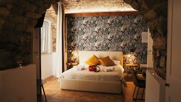 Quarto quádruplo superluxo | Cofres nos quartos, escrivaninha, cortinas blackout, Wi-Fi de cortesia