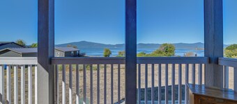 Lakefront Cabin w/ Water & Mtn Views in Chiloquin