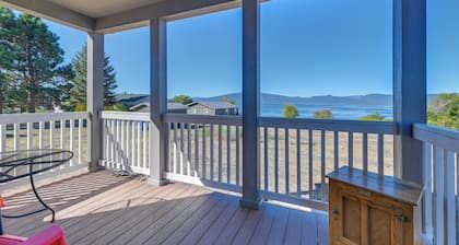 Lakefront Cabin w/ Water & Mtn Views in Chiloquin