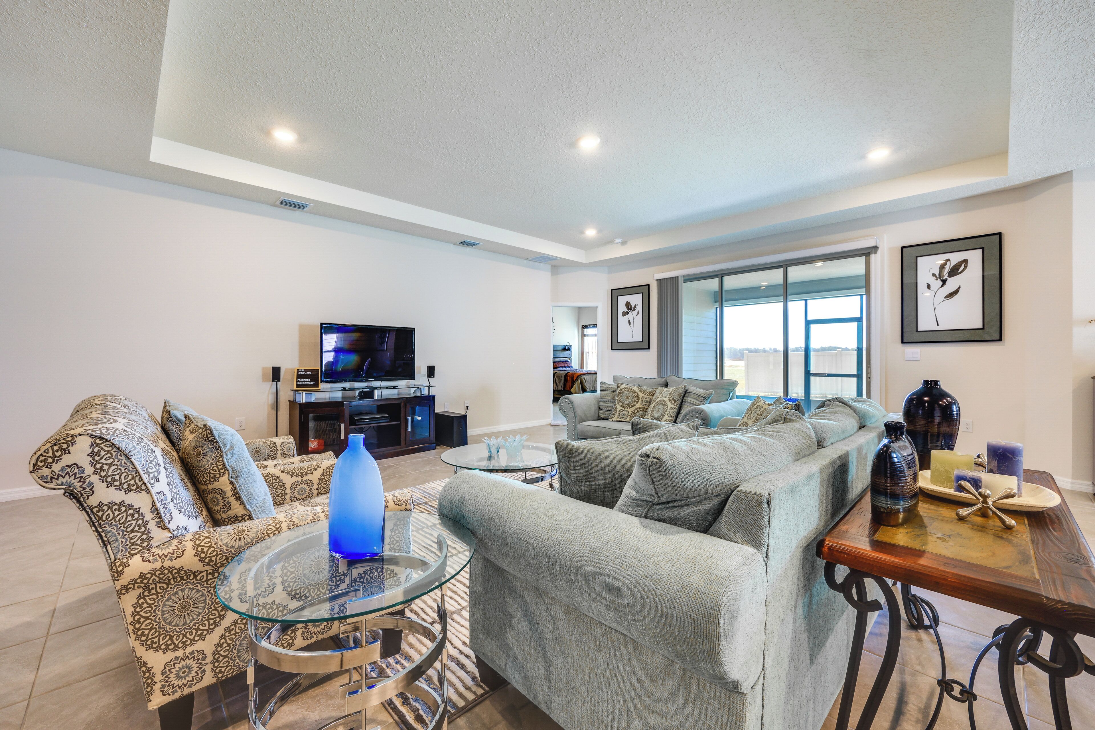 House (4 Bedrooms) | Front of property