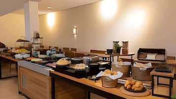 Apartment | Dining