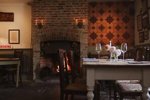 Restaurant - The Bell Broadway (Ilminster)