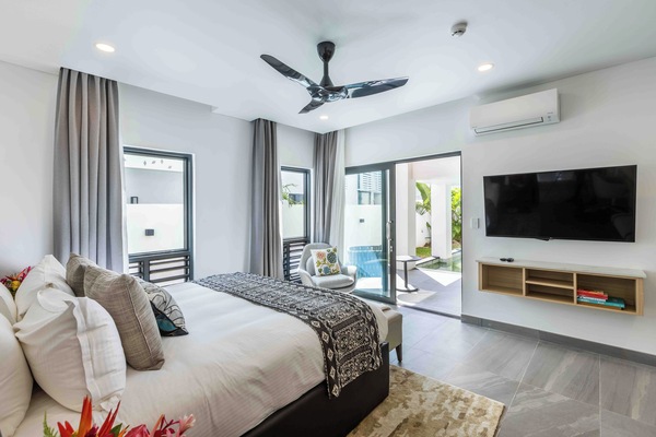 Luksusvilla, terrasse, sjøutsikt | Safe på rommet, individuelt dekorert og individuelt innredet