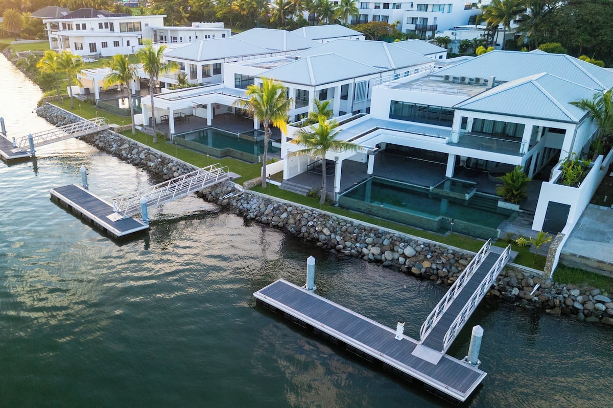Luxury Waterfront Villas Denarau Island- 4 Bedrooms | In-room safe, laptop workspace, individually decorated