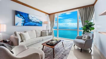 Smart-TV, Videospiele, DVD-Player, Tischfußball