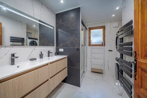 مجففات شعر، مناشف