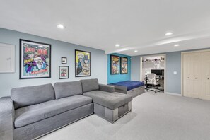 House, 4 Bedrooms | Interior