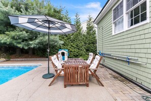 House, 4 Bedrooms | Outdoor dining