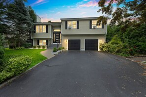 Maison, 4 chambres | Extérieur