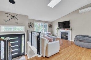 Maison, 4 chambres | Coin séjour