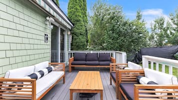 House, 4 Bedrooms | Terrace/patio