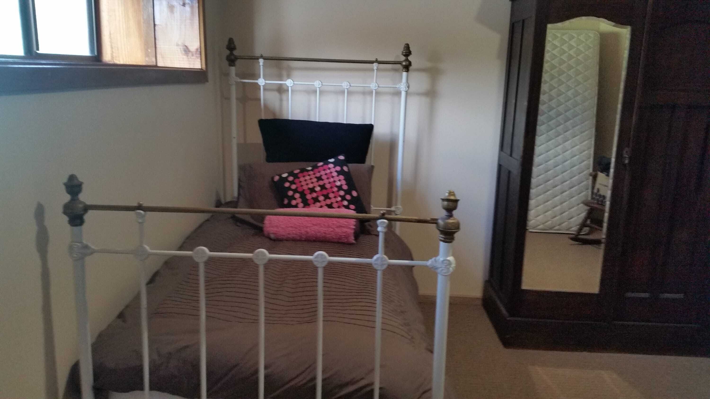 3 Schlafzimmer, Bügeleisen/Bügelbrett
